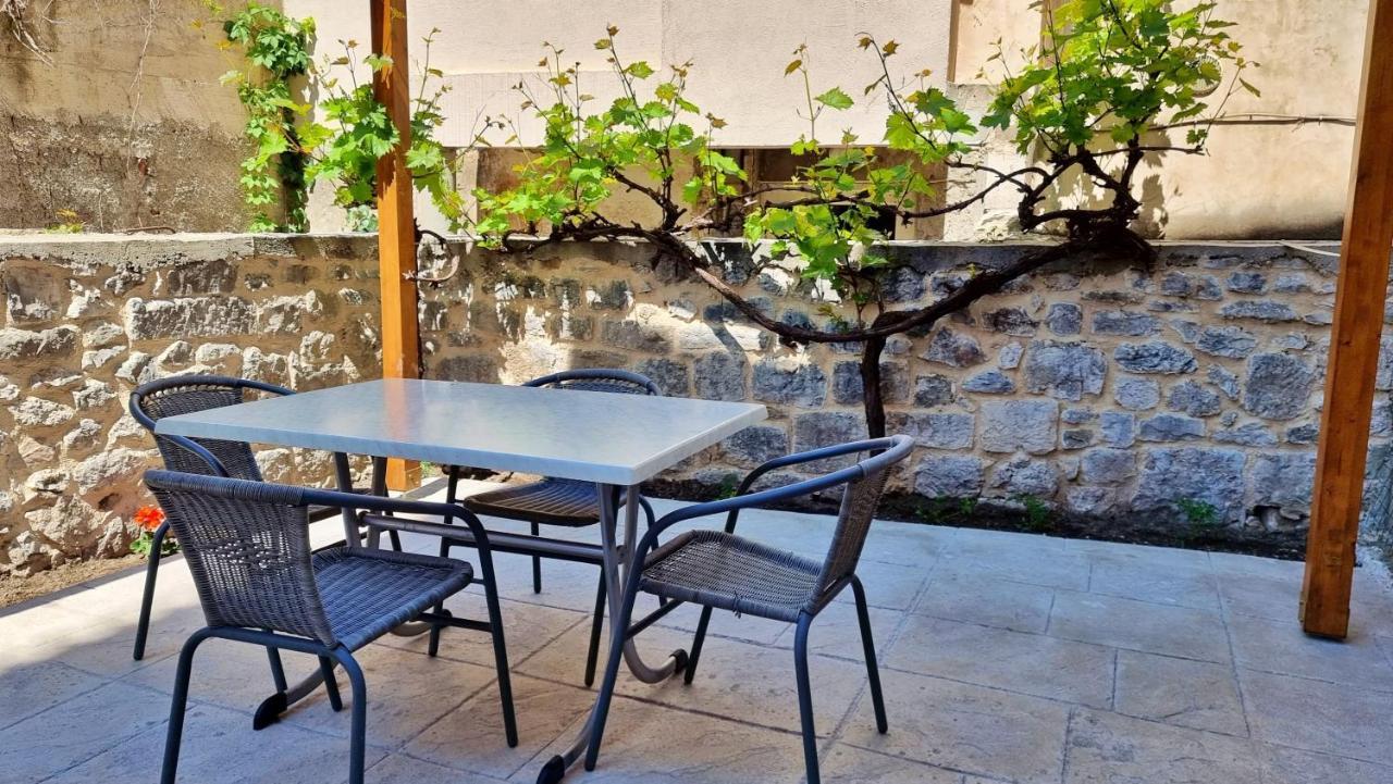 Apartment Hana Omiš Exterior foto